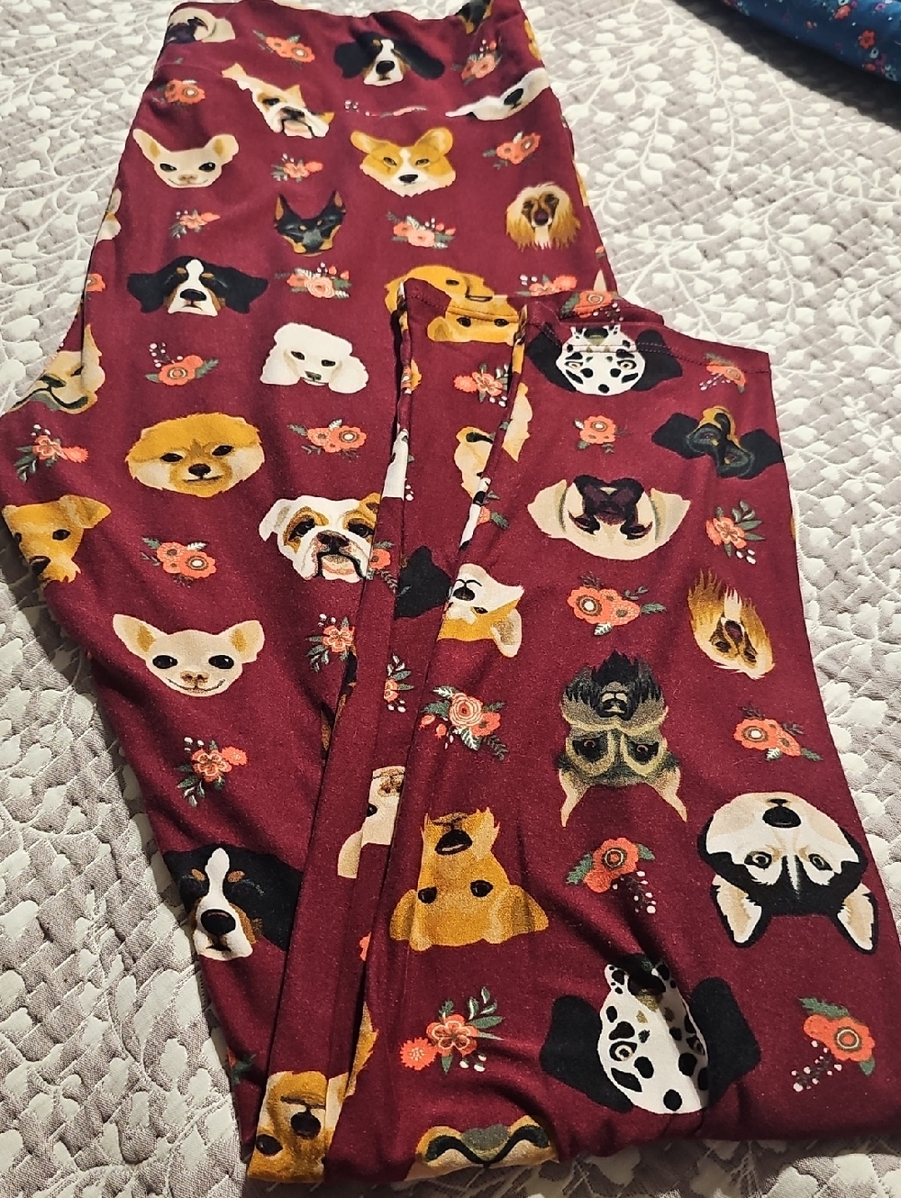 LuLaRoe Burgundy Dog Face Print Leggings